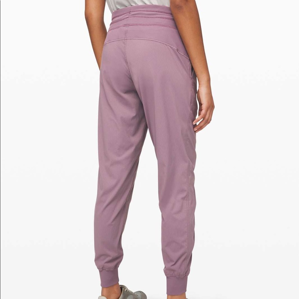 Light purple Lululemon ready to rulu joggers size 2